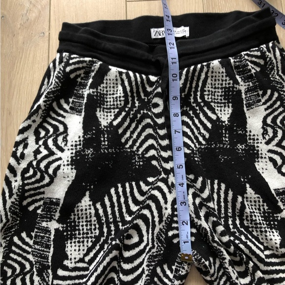 Zara Zebra Camo Knitted Shorts in Black & White Size S - Picture 7 of 8